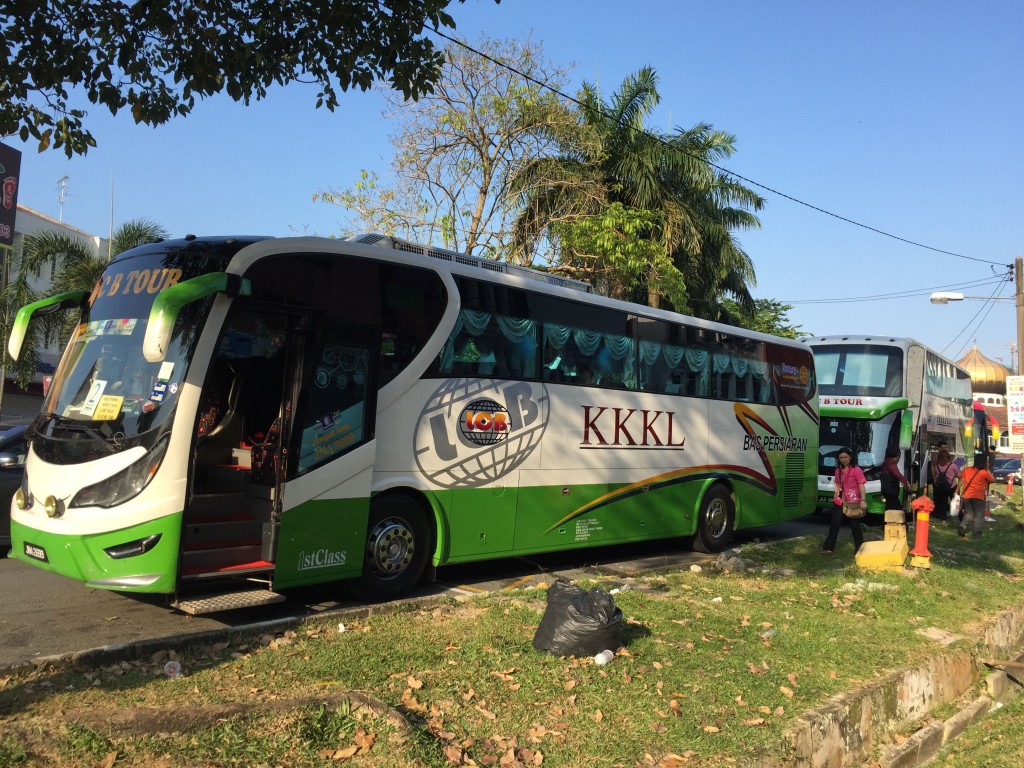 bus 1 KKKL Travel & Tours